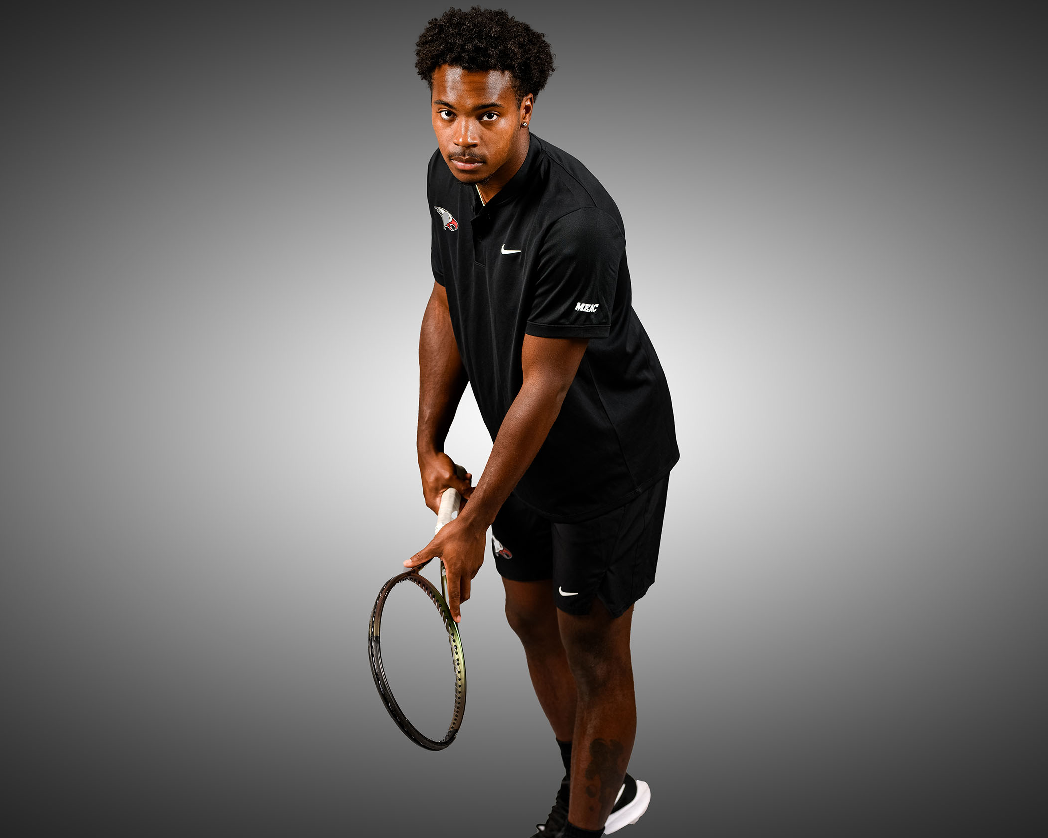 Man playing tennis