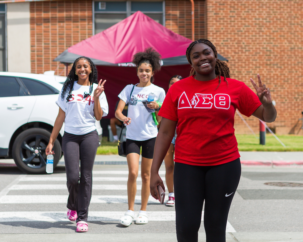 NCCU students moving in