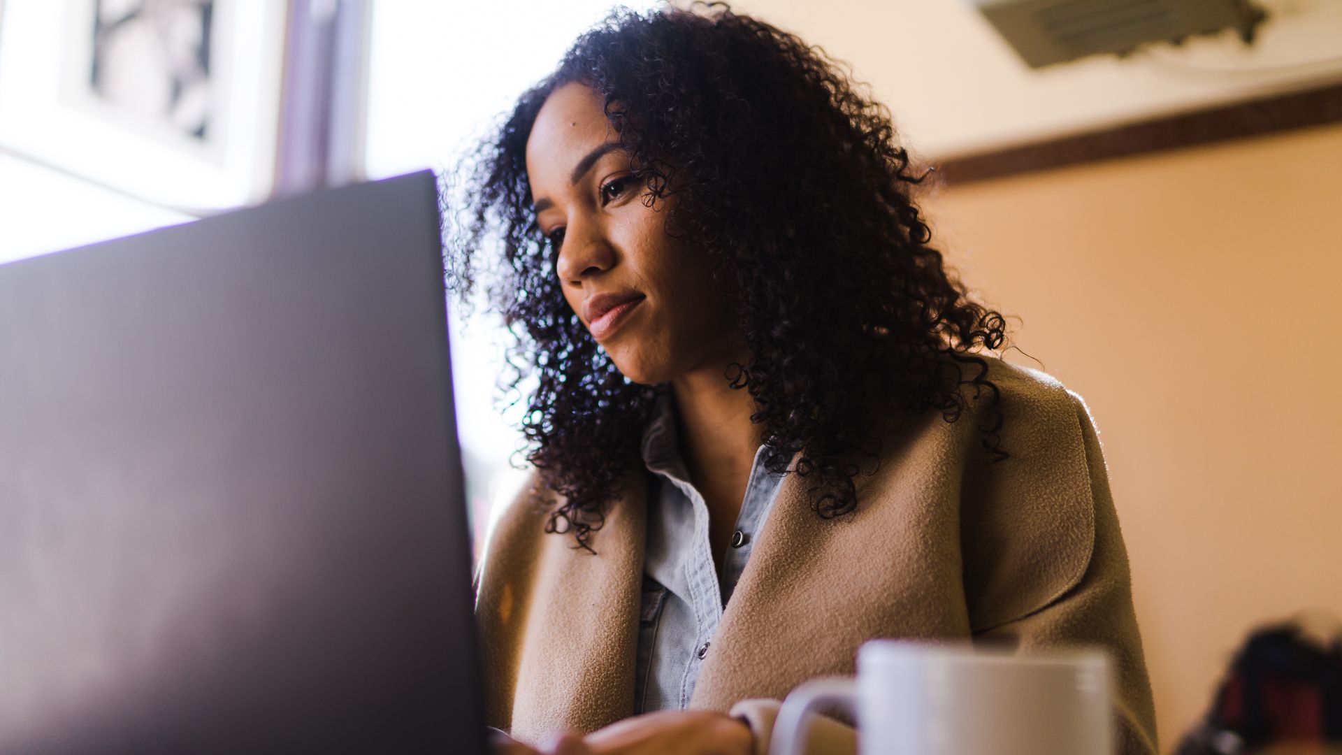 lady on laptop